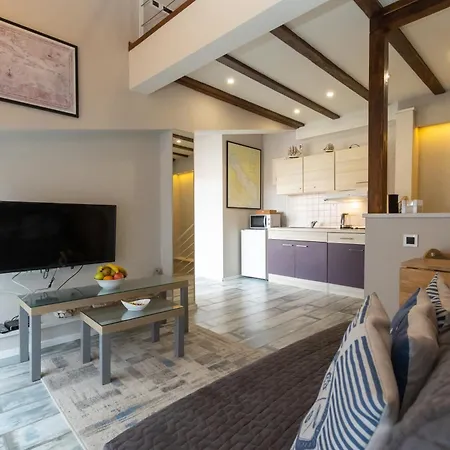 Nautical Old Town - With Roof Terrace *