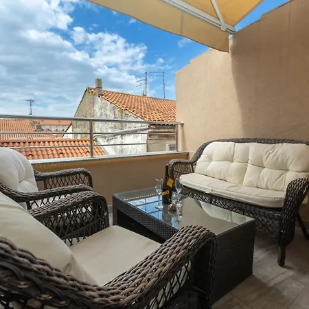 Nautical Old Town - With Roof Terrace Apartament